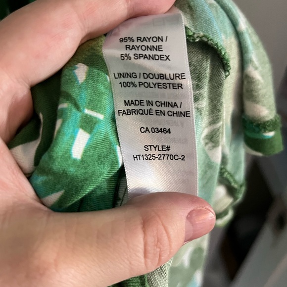 Maxi dress with beautiful green and blue leaves - Picture 4 of 6